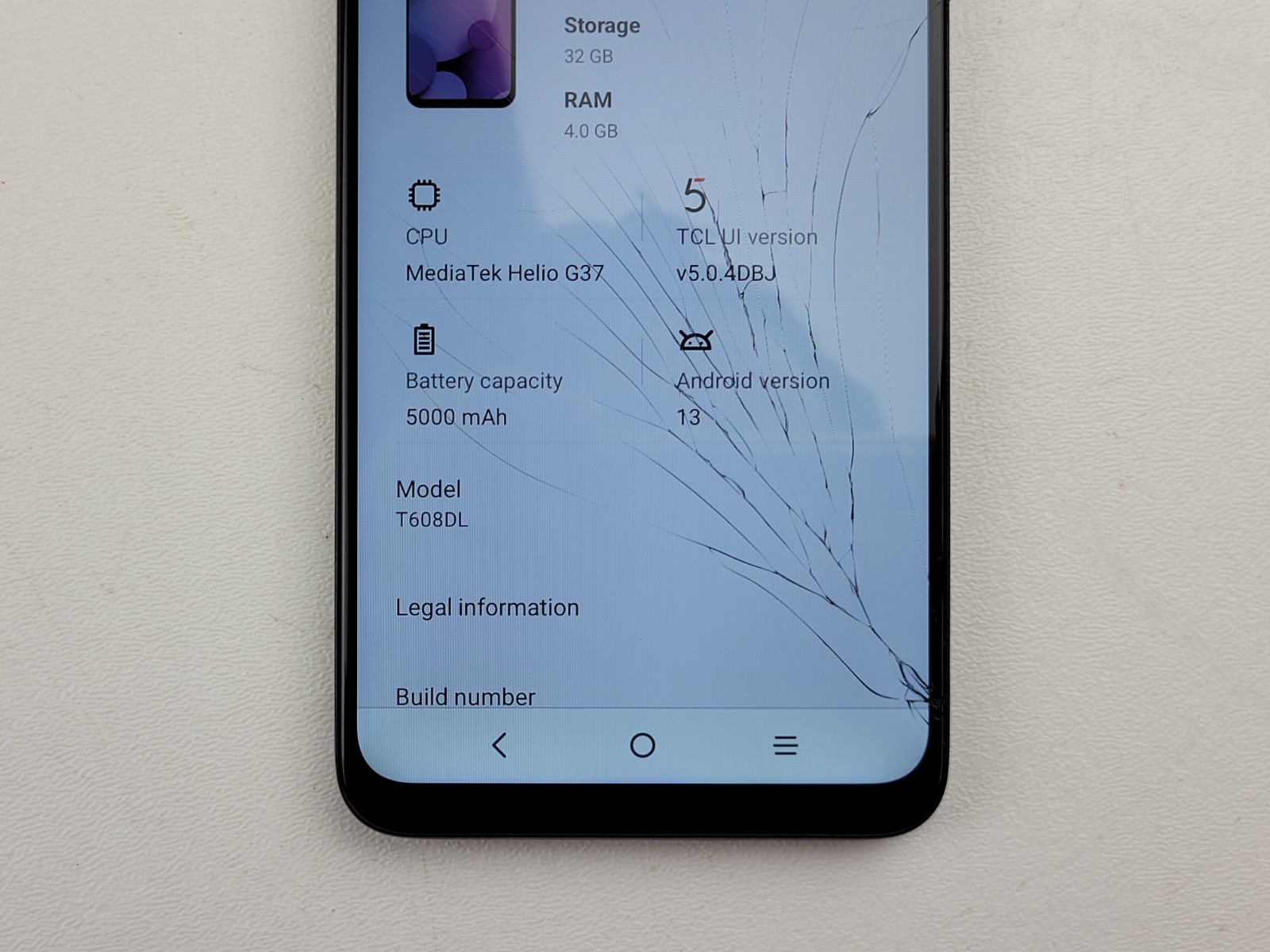 TCL 40 T (T608DL) 32GB – Gray (TracFone) Smartphone – CRACKED – H4854