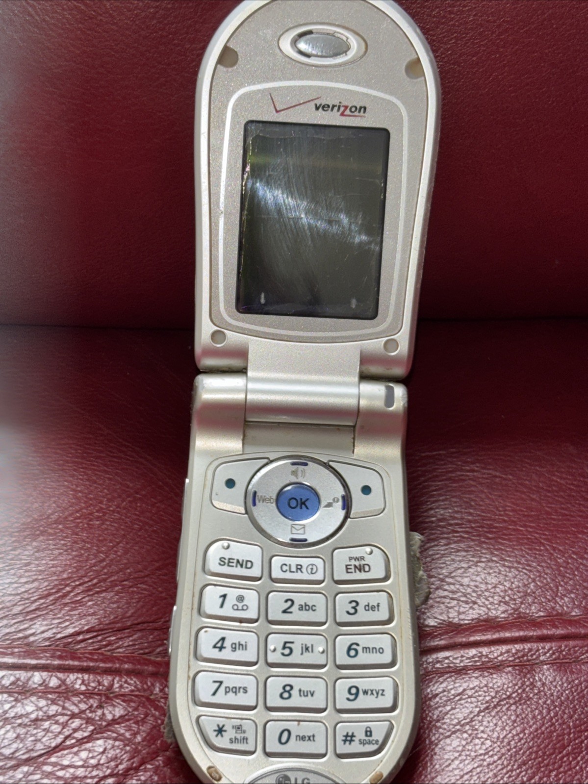 LG VX4500 – 1 MB – Metallic Silver (Verizon)