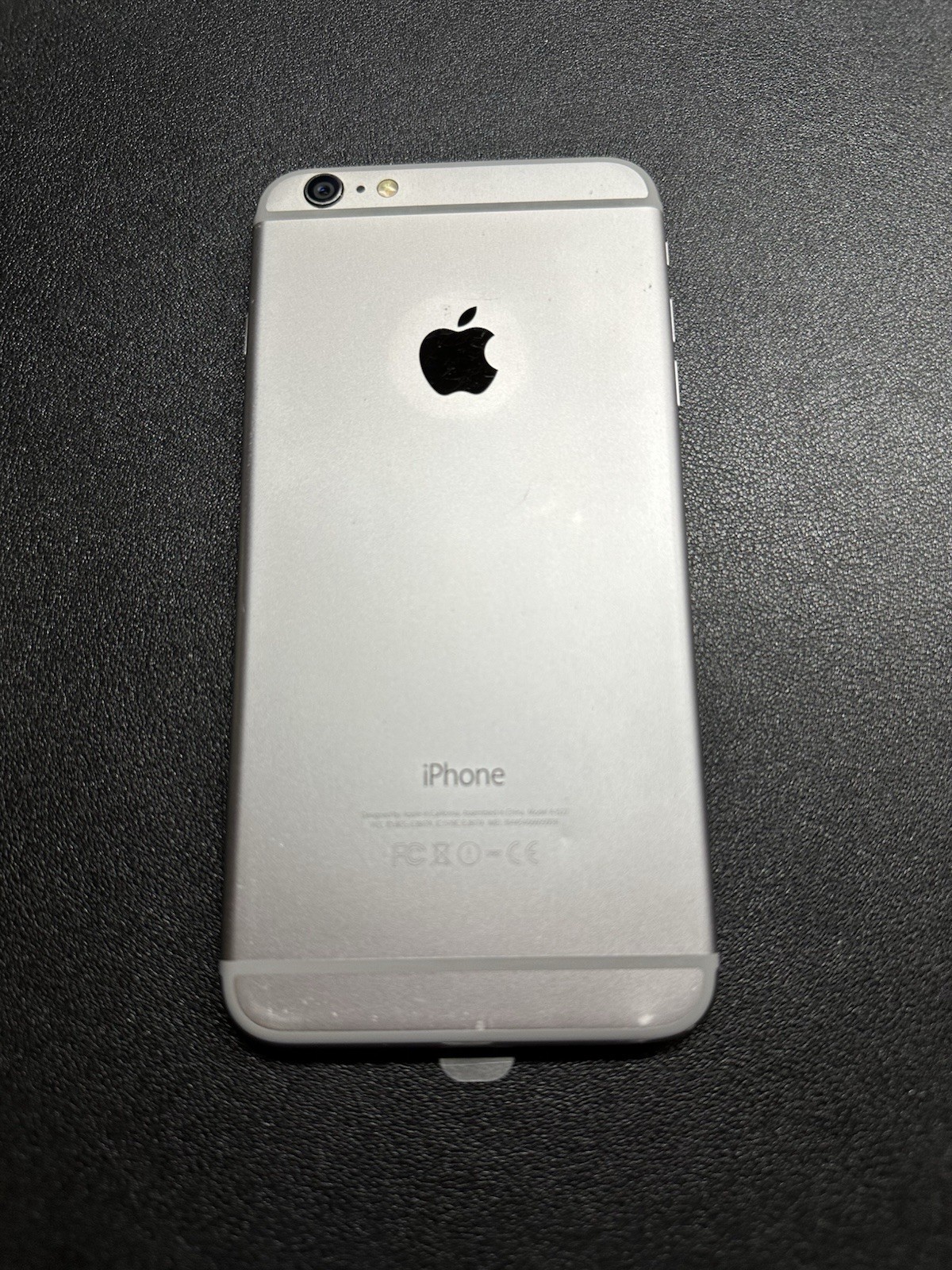 Apple iPhone 6 Plus – 64 GB – Space Gray – Unlocked