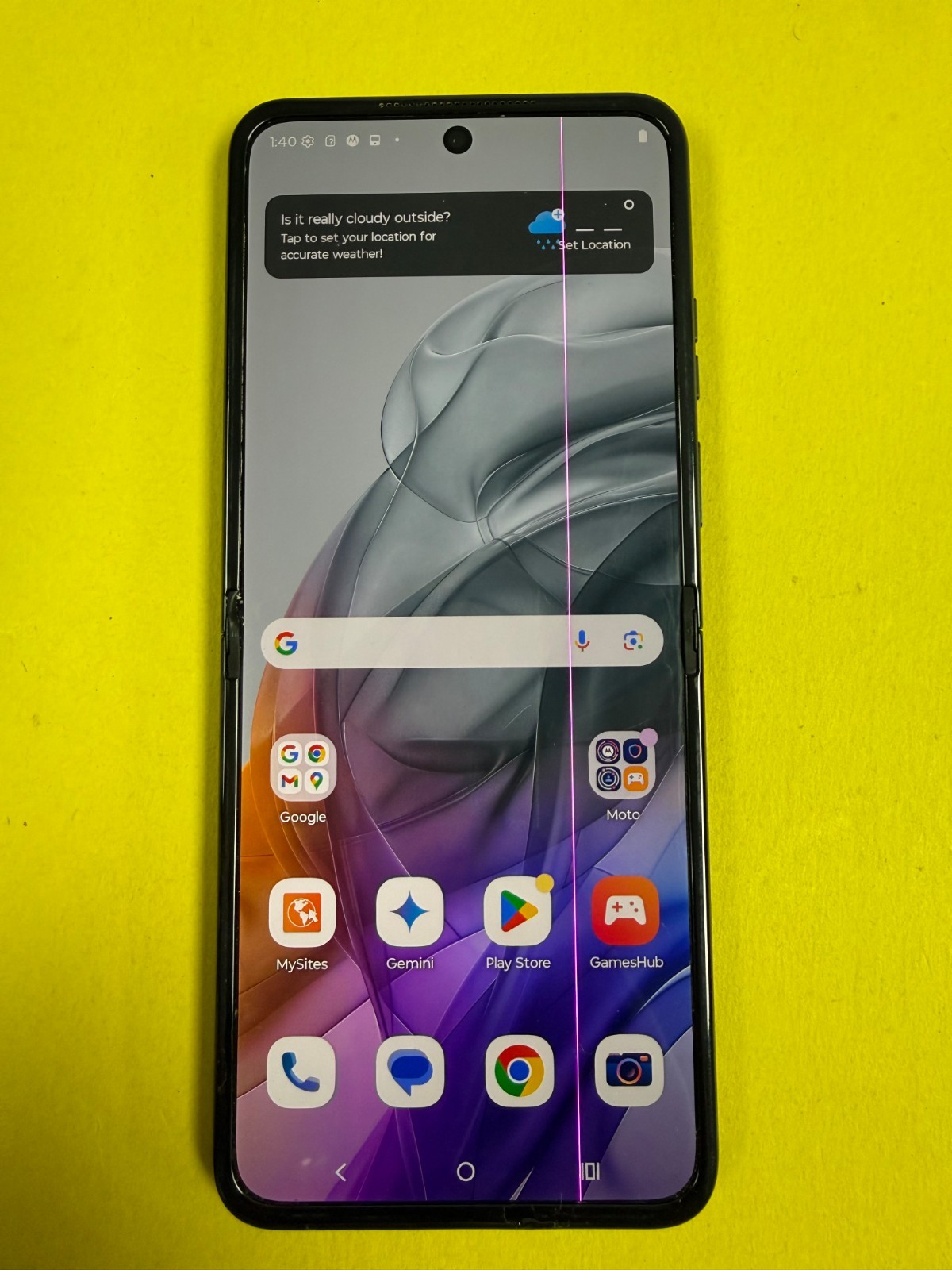 Motorola Razr 2024 – 256GB – Koala Gray – XT2453 (Unlocked) LCD Line