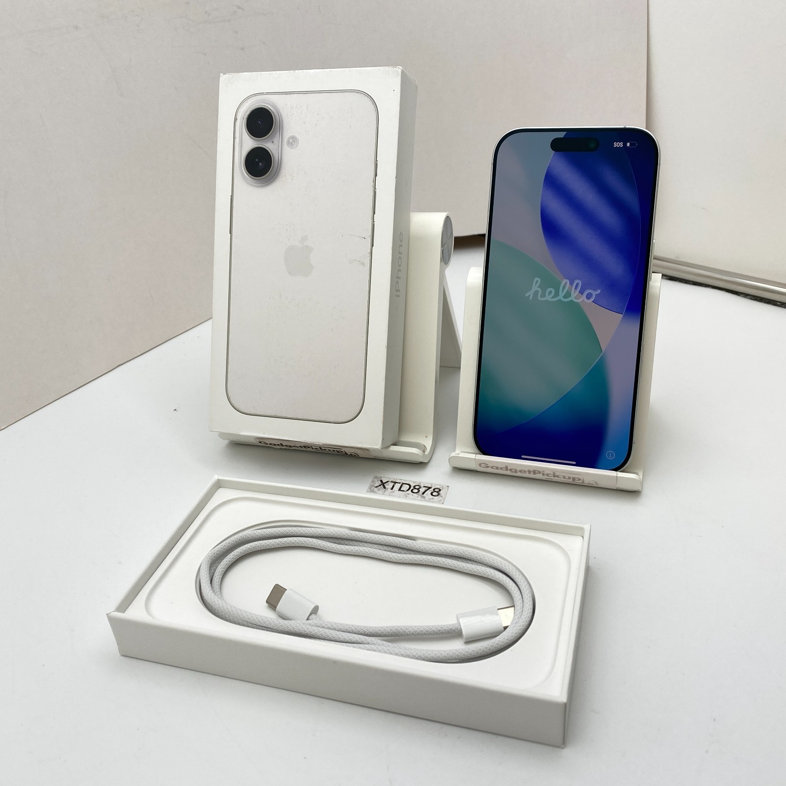 Apple iPhone 17 – 256GB – White (Unlocked) – Open Box