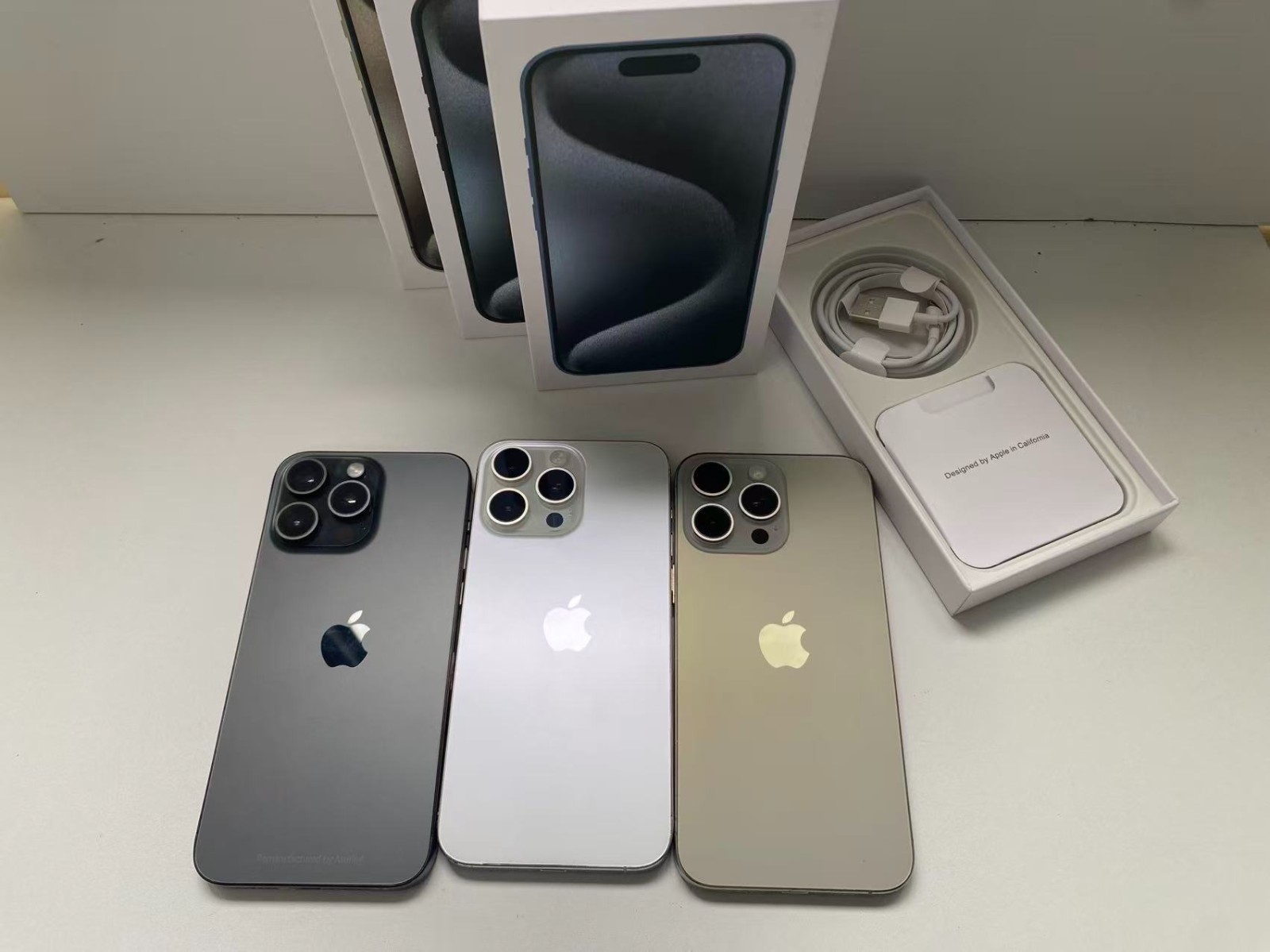 Apple iPhone 15 Pro Max 256GB Unlocked Very Good Smartphone