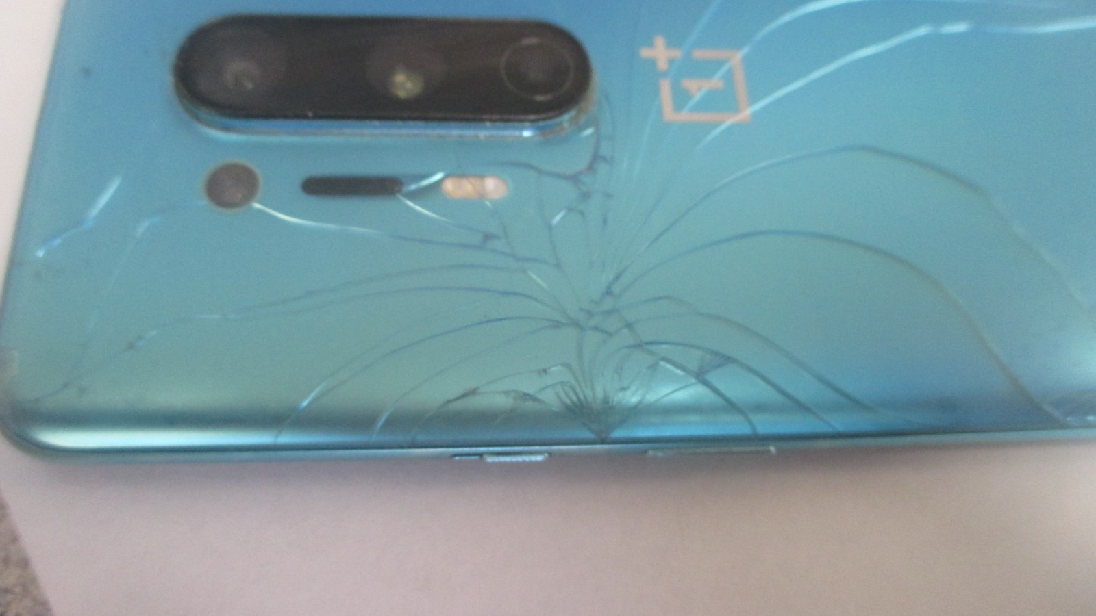 OnePlus 8 5G SmartPhone FOR PARTS ONLY