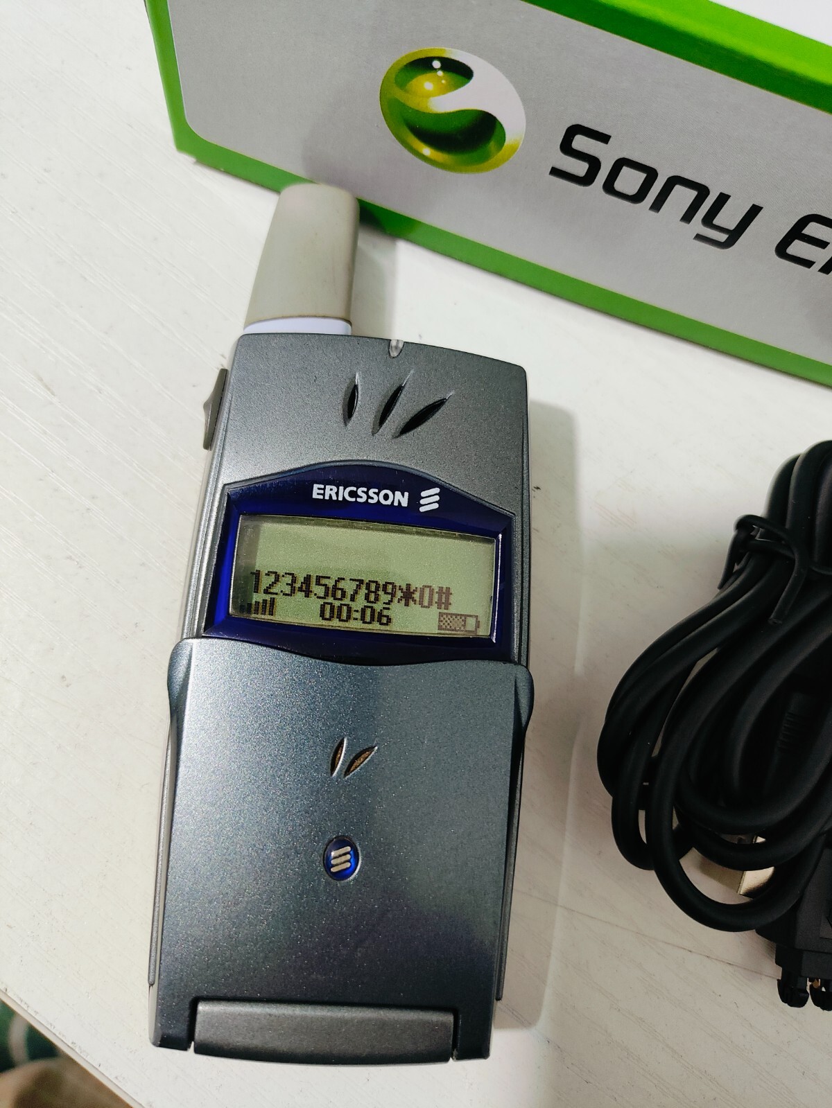 Original Ericsson T29 Mobile cell Phone 2G GSM 900/1800 Unlocked Sapphire Blue