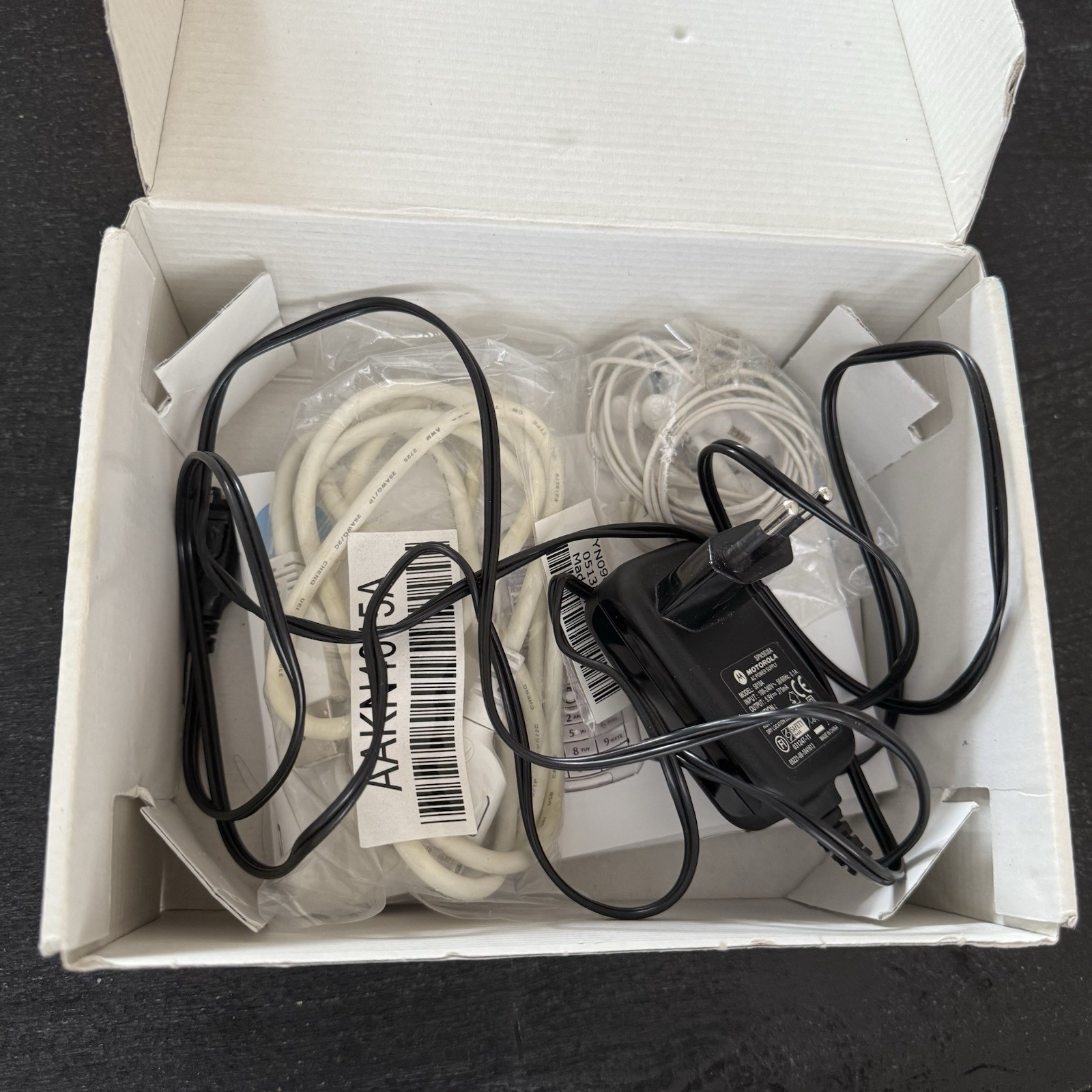 Motorola Rokr E1 complete in original box