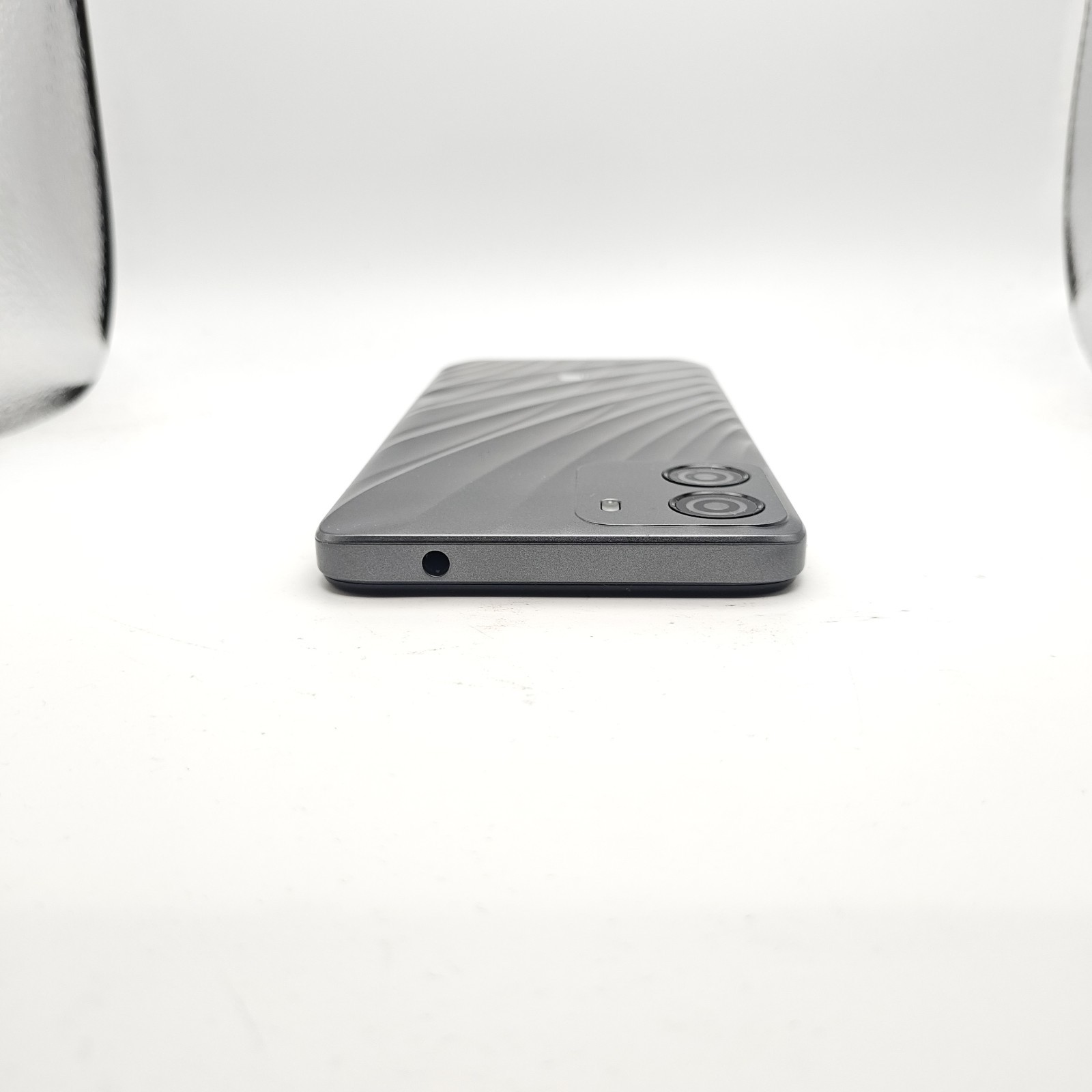 BLU G35 G1110UU Dual-SIM Smartphone (Unknown Carrier) – 32GB Gray #3946