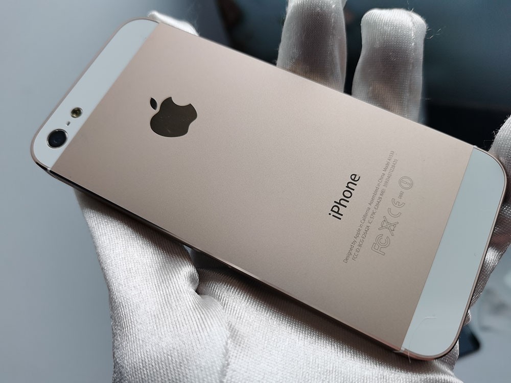 Apple iPhone 5 – Unlocked 16GB / 32GB – Gold/Black/Silver Test Box Sealed