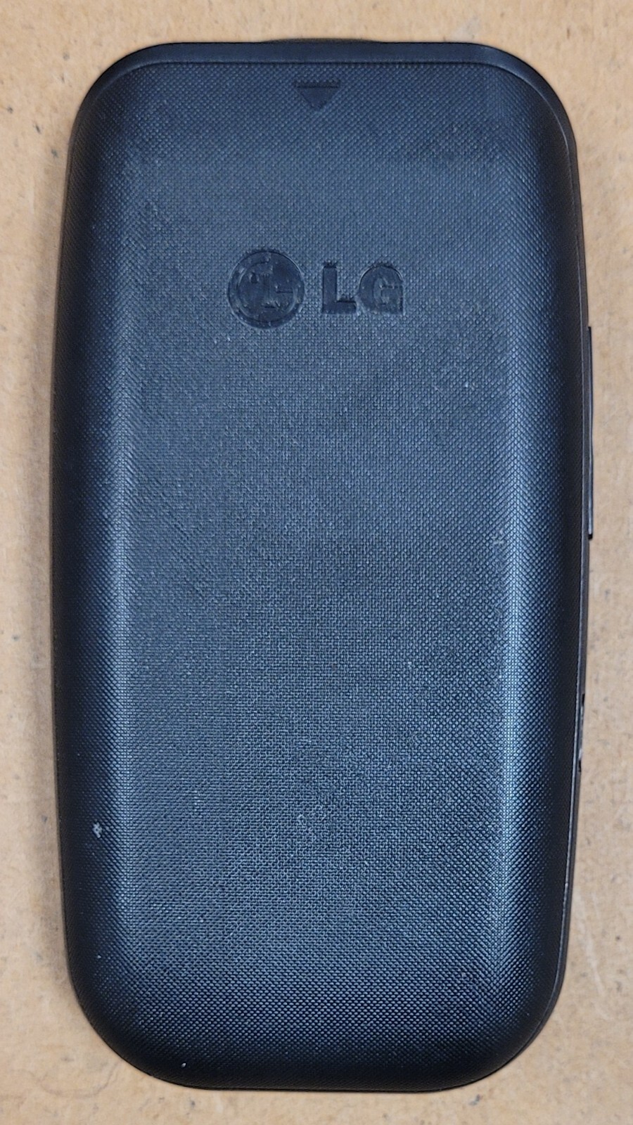 LG 440G / LG440G – Black ( TracFone ) Cellular Flip Phone – Works / READ