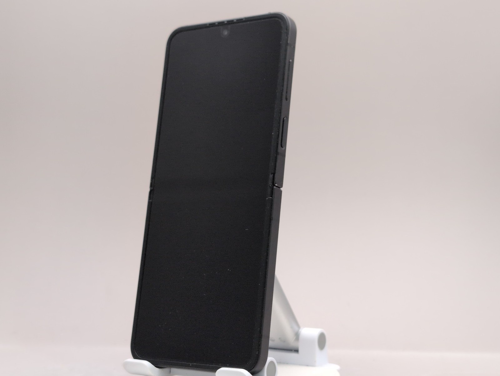 Samsung Galaxy Z Flip6 SM-F741U1 256GB Crafted Black Unlocked W089224