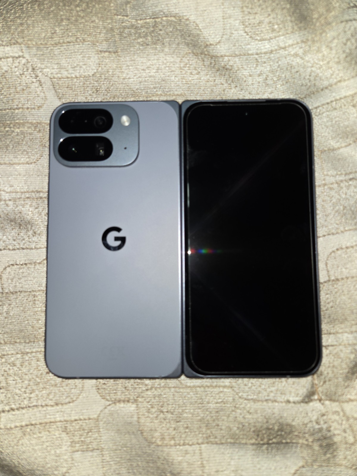 Google Foldable Smartphone Gray/Black Android Wi-Fi Bluetooth USB Type-C NFC