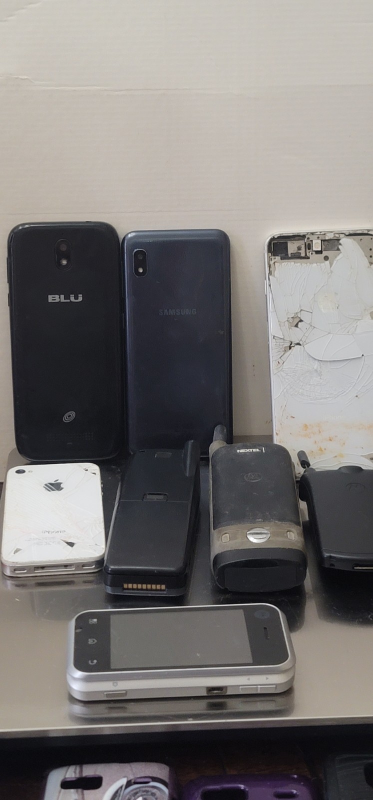 Huge Phone Lot iPhone Samsung Motorola Nextel Blu Audiovox Parts Repair