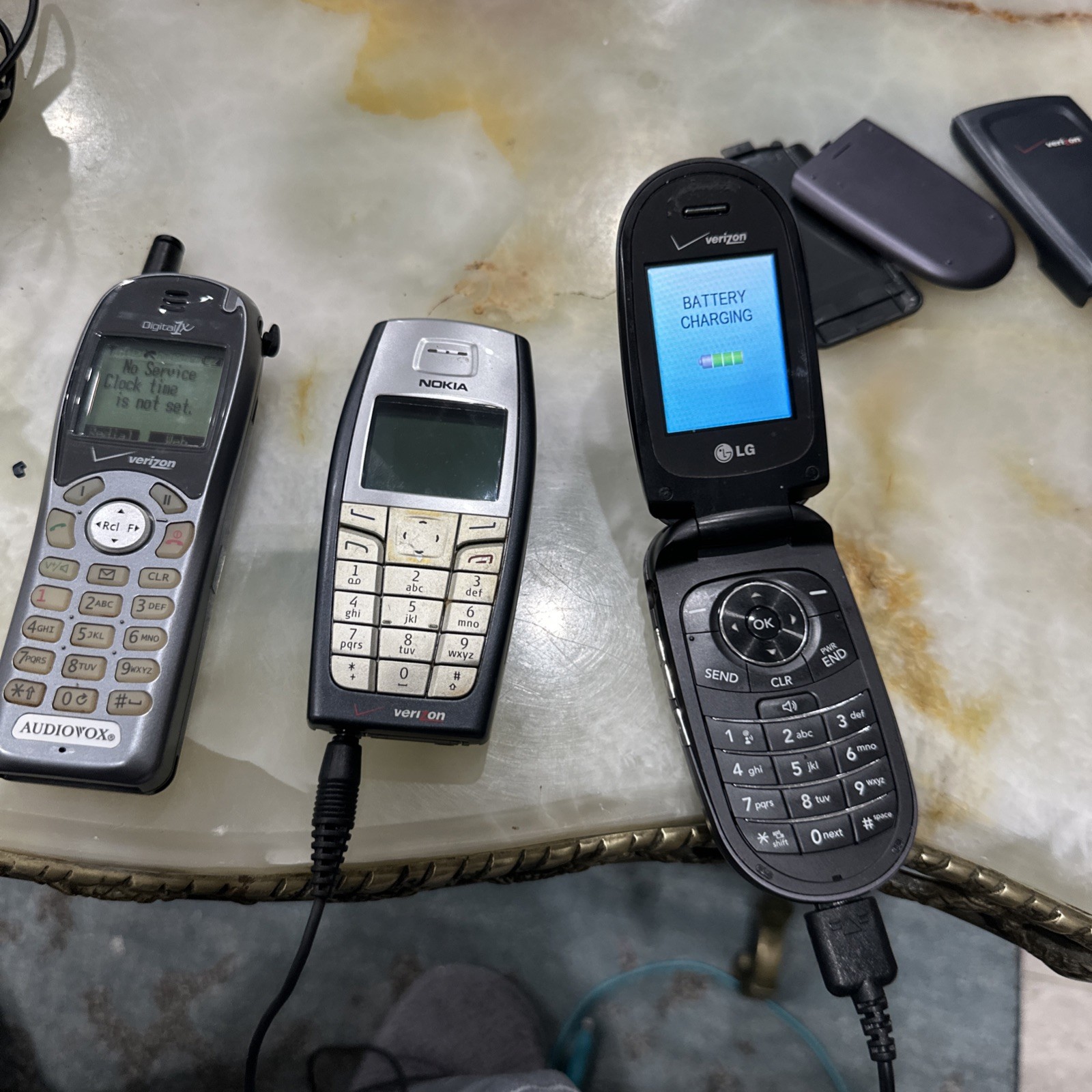 Vtg Verizon Cell Phone Lot Nokia 6015i LG VX8350 Audiovox 9155-GPX Y2K Working