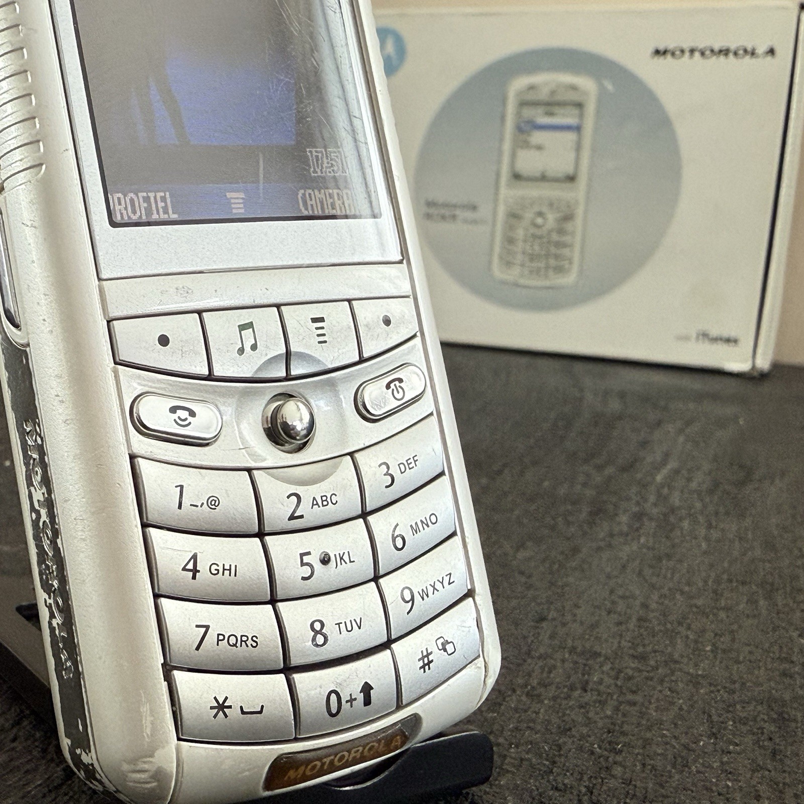 Motorola Rokr E1 complete in original box
