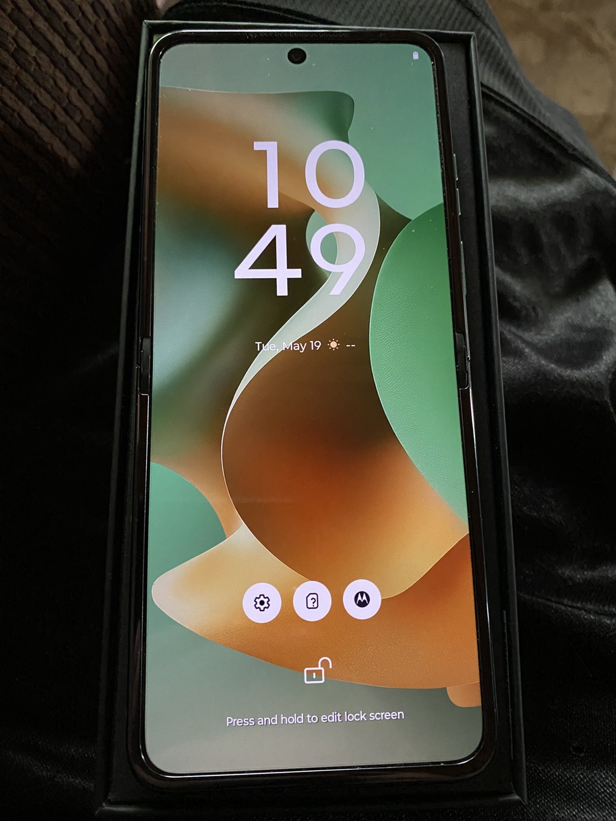 Factory Unlocked Motorola Razr 256GB 16 Green XT2553-3