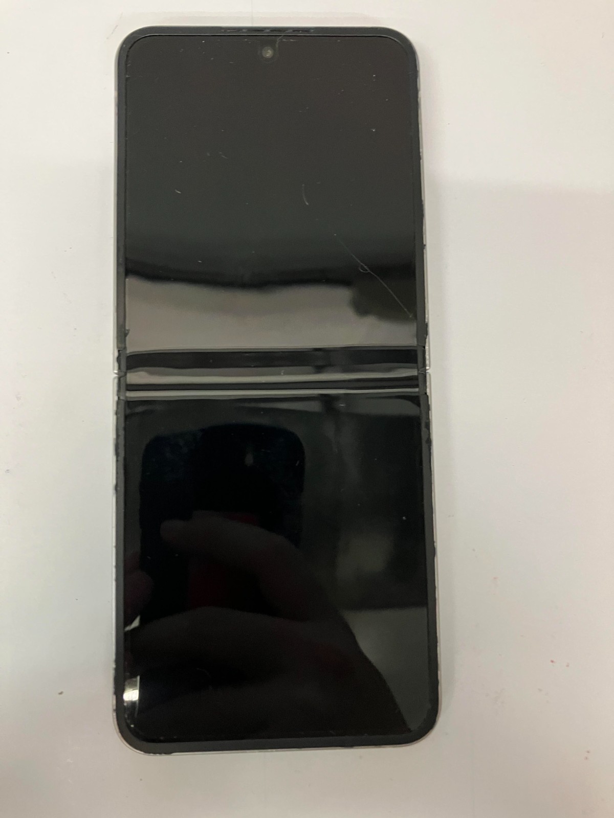 Read* Samsung Galaxy Z Flip6 5G – 256GB – Silver Shadow (AT&T) ~m1867