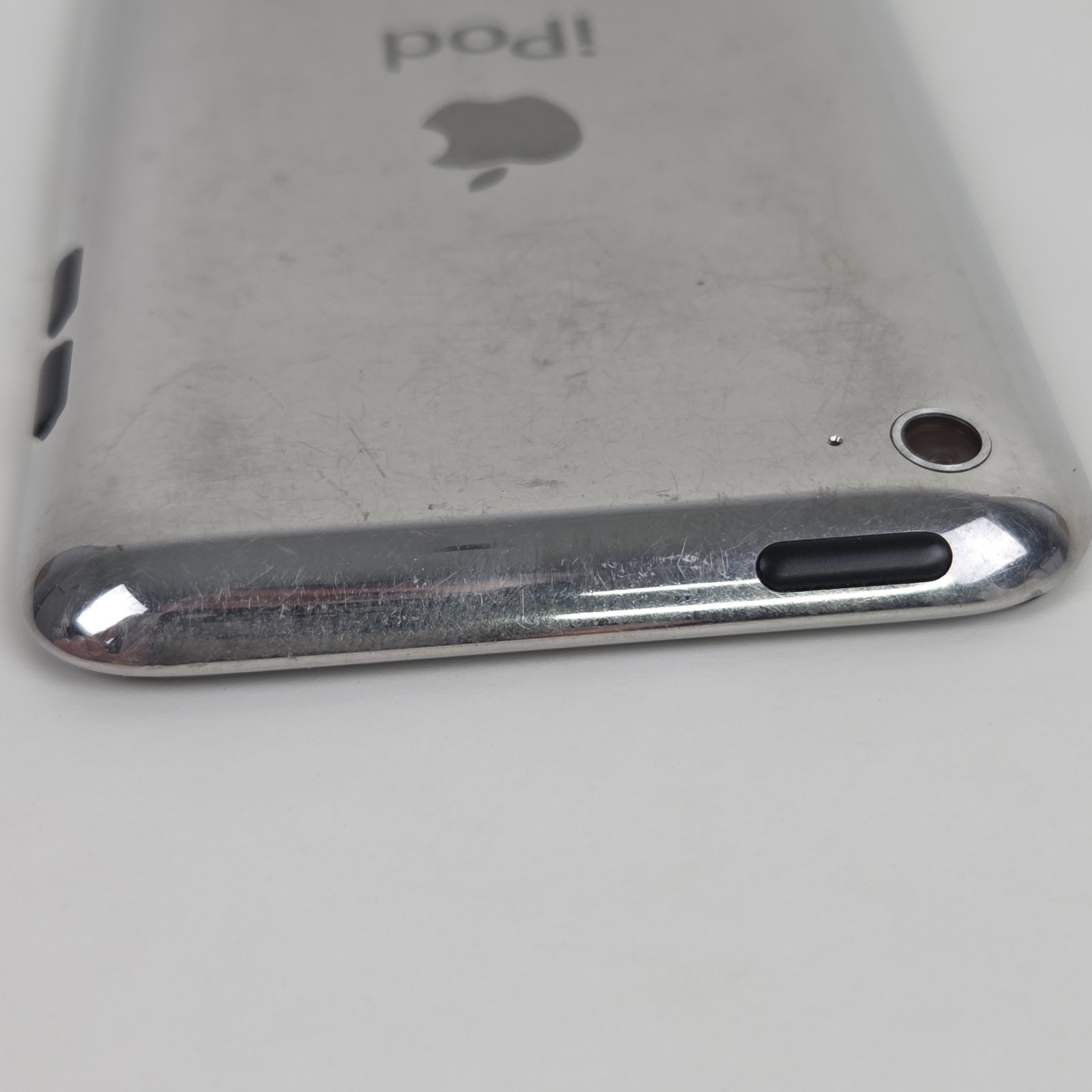 Apple iPod Touch 4th Gen 16GB Black A1367 – Untested, For Parts/Repair