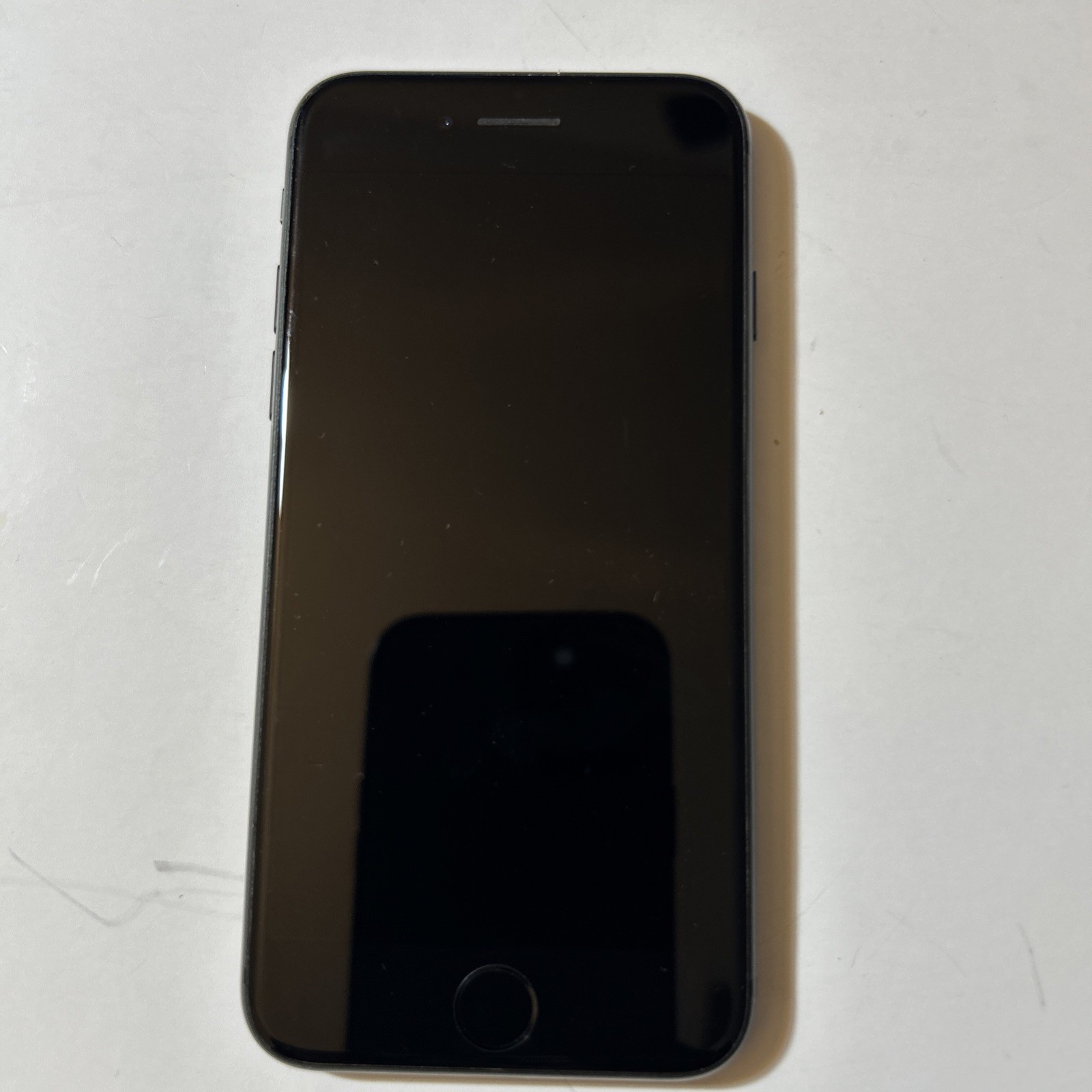 Apple iPhone 8 – 256GB Unlocked Space Gray A1905