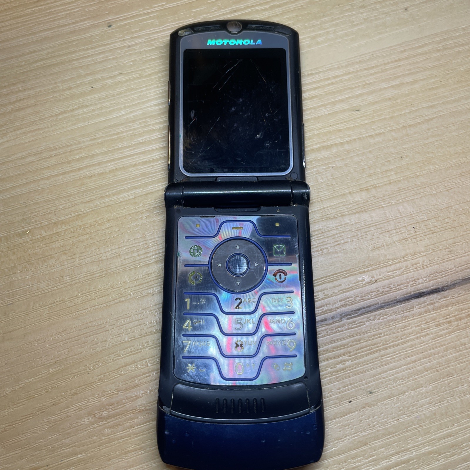 Vintage Motorola RAZR V3 Blue Flip Phone Untested