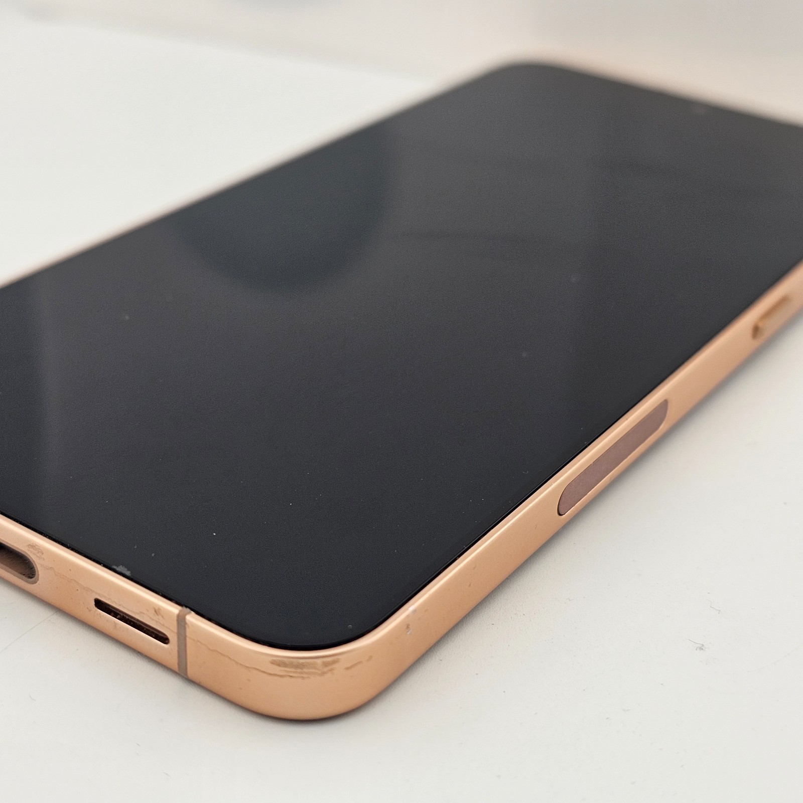 Samsung Galaxy S24+ Plus SM-S926U – T-Mobile – 512GB Violet *BAD CAM/GOLD FRAME*