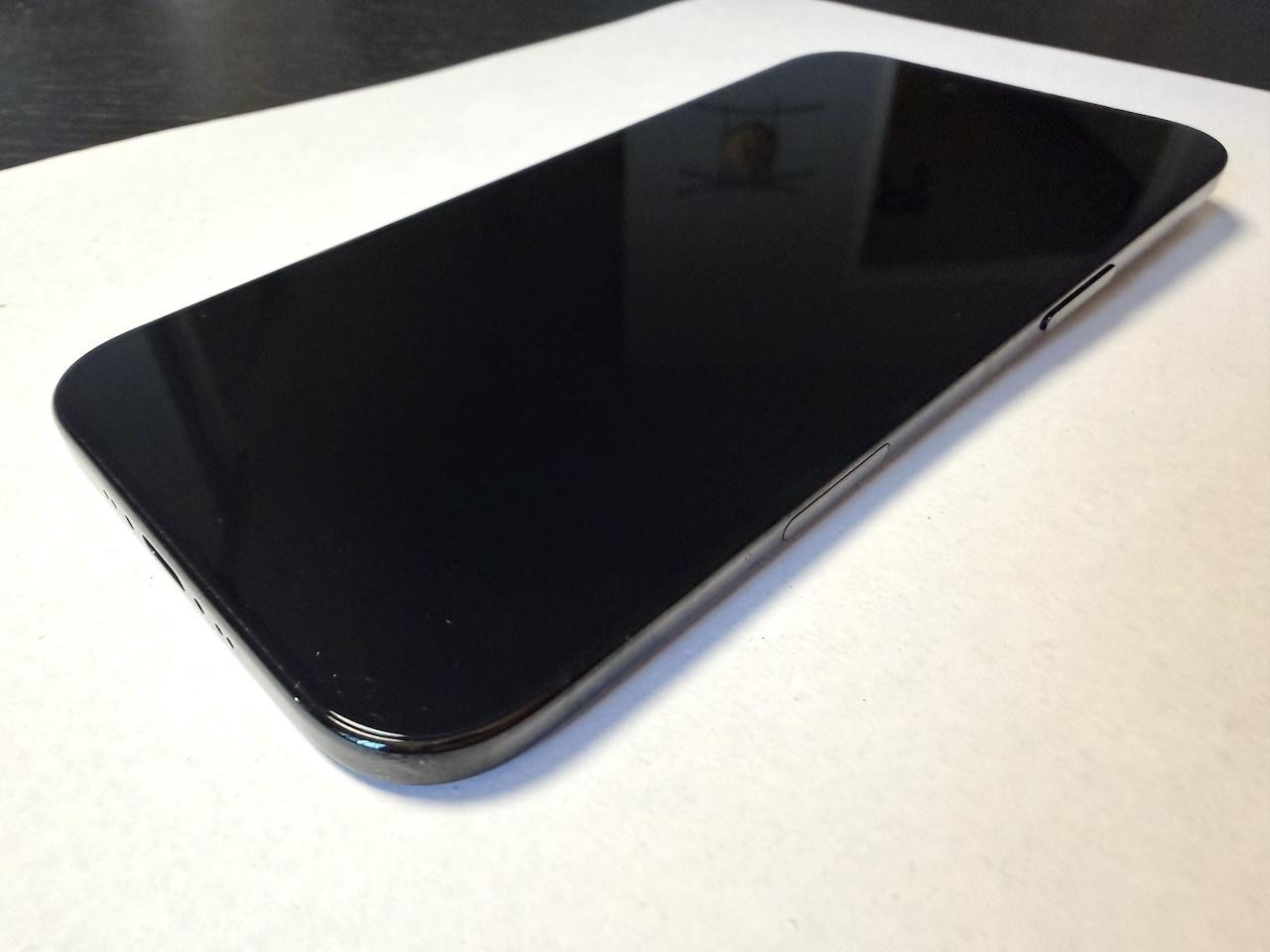 Apple iPhone Air – 256 GB – Space Black (Unlocked) MINT CONDITION!