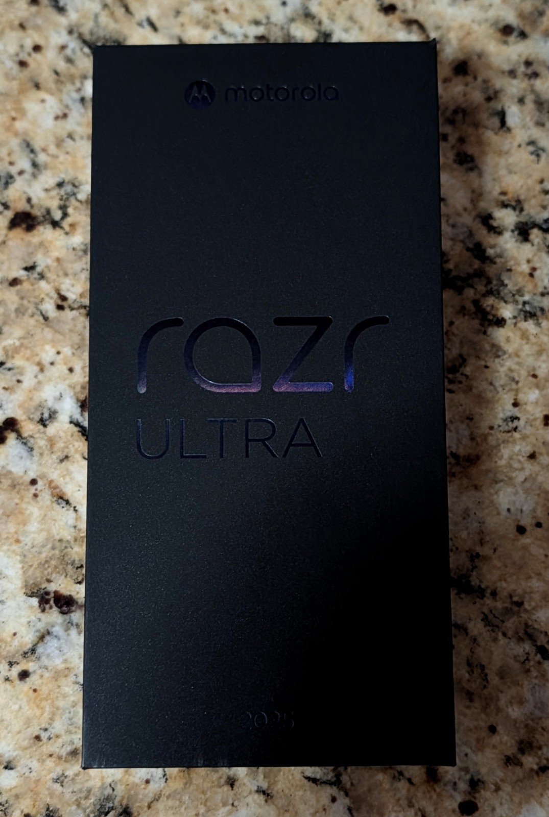 Motorola Razr Ultra 2025 – Scarab -1TB – 16GB RAM – XT2551-1 – Unlocked