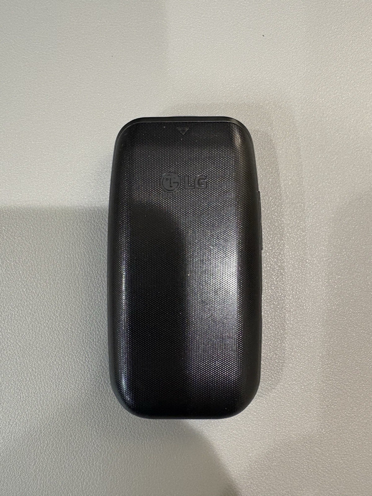 LG B470 Black Flip Phone