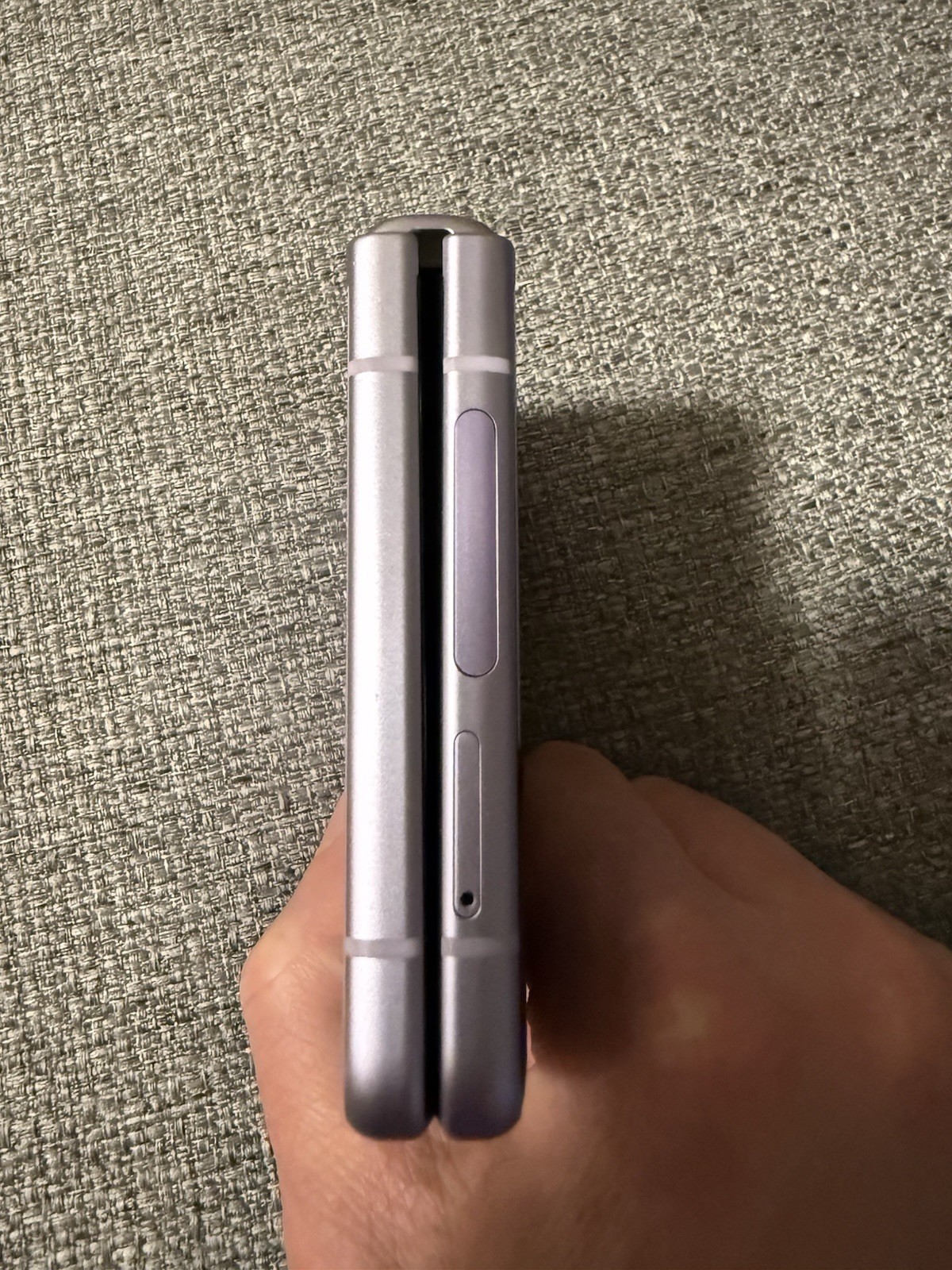 Samsung Galaxy Z Flip3 5G 128GB Purple Flip Smartphone 12MP Camera (AT&T)