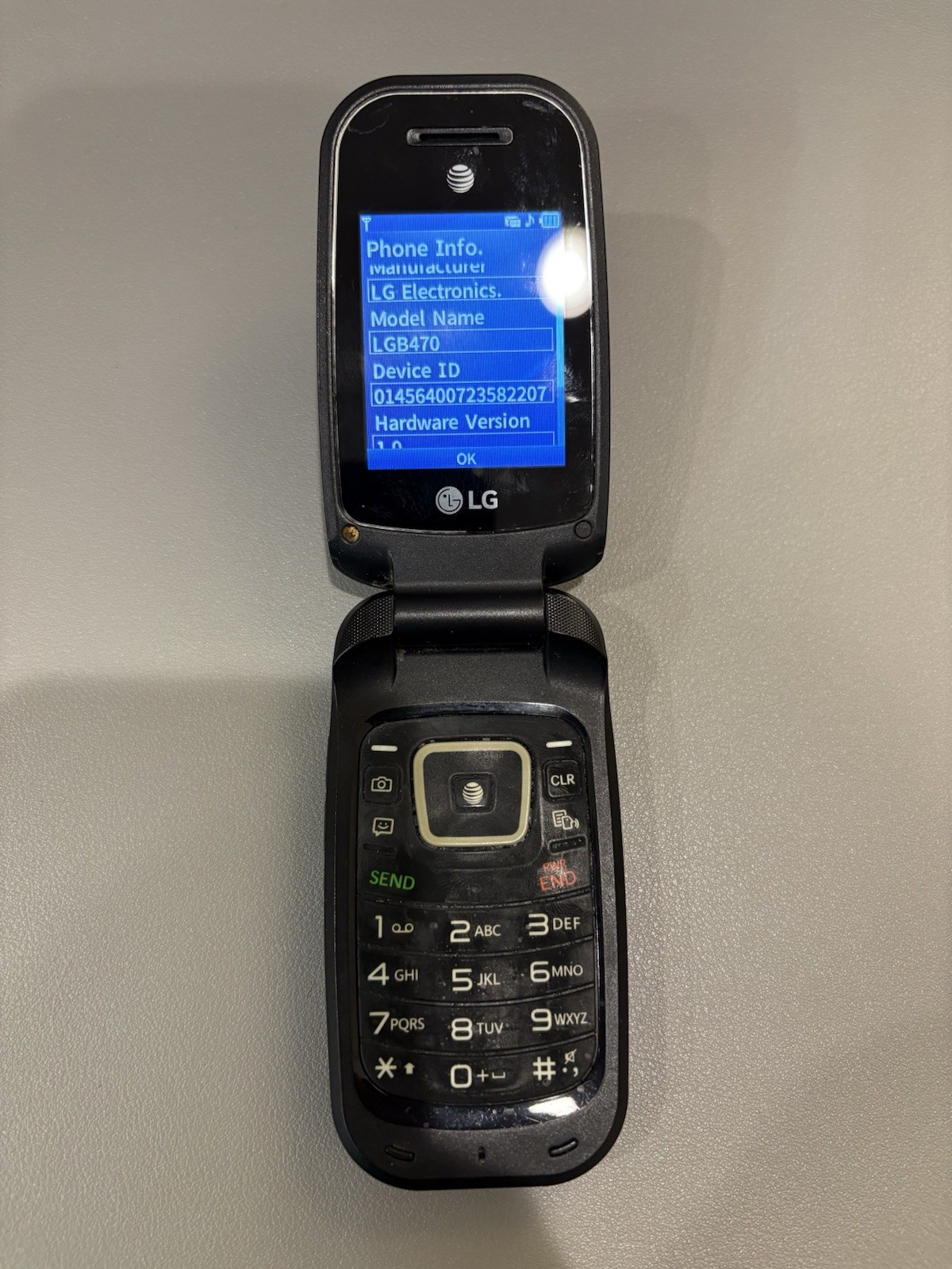 LG B470 Black Flip Phone