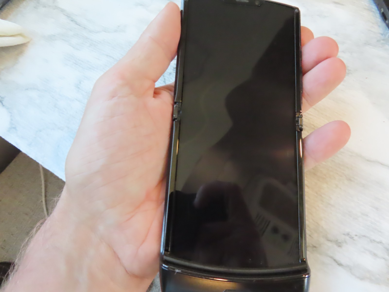 Motorola Moto Razr Razer 2019 128GB XT2000-1 (VERIZON ONLY) – great used