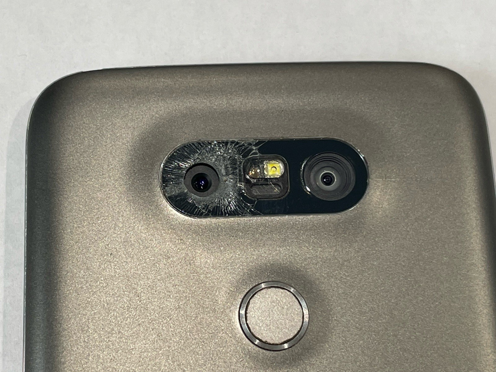 LG G5 LG-H820 32GB Unlocked – Damaged – Read in Full