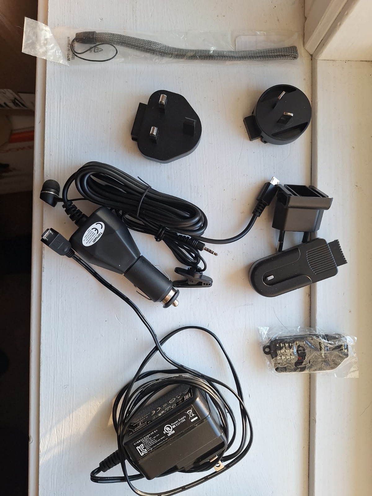 Inmarsat IsatPhone 2 Satellite Phone – 4,904 Prepaid Minutes – Open Box