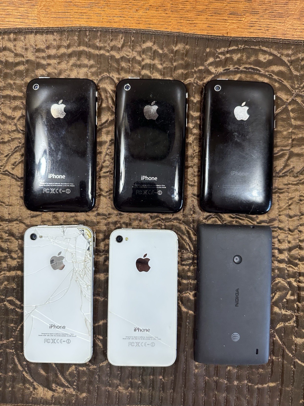 Apple iPhone Phone Lot (6) Used – No Chargers – Untested