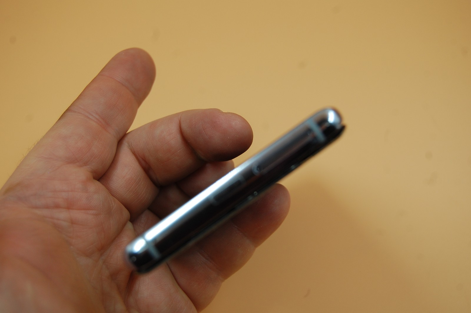 Samsung Galaxy Note8 N950U (Cracked Screen, Bloated) For Parts/Repair