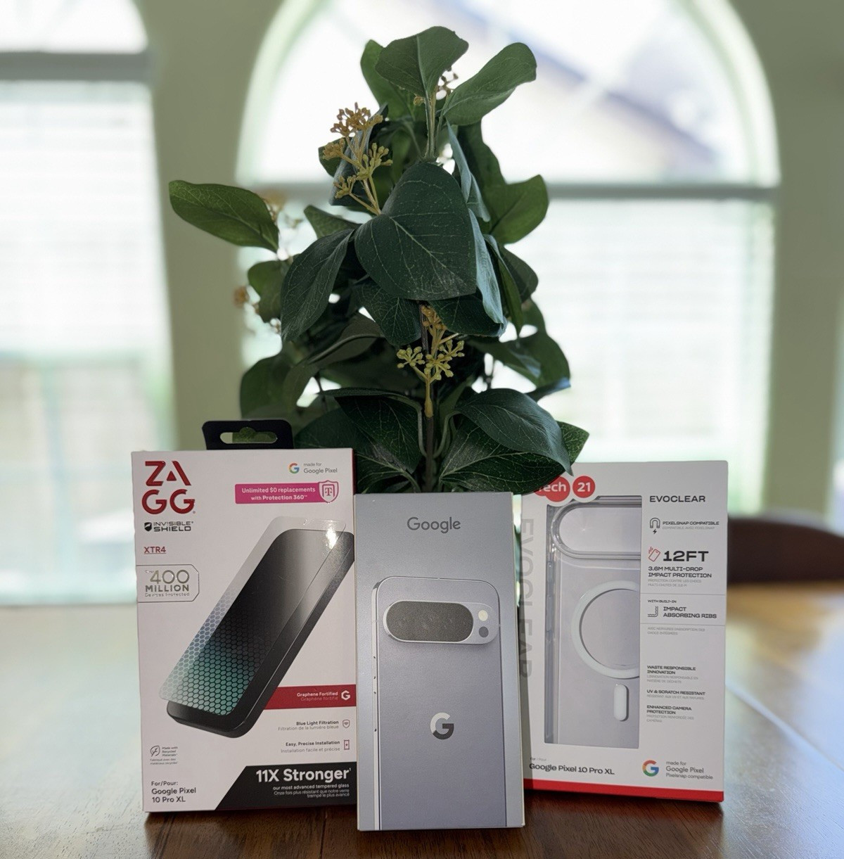 NEED GONE TODAY!! Google pixel 10 pro xl 256gb brand new unlocked!! With 2 acces