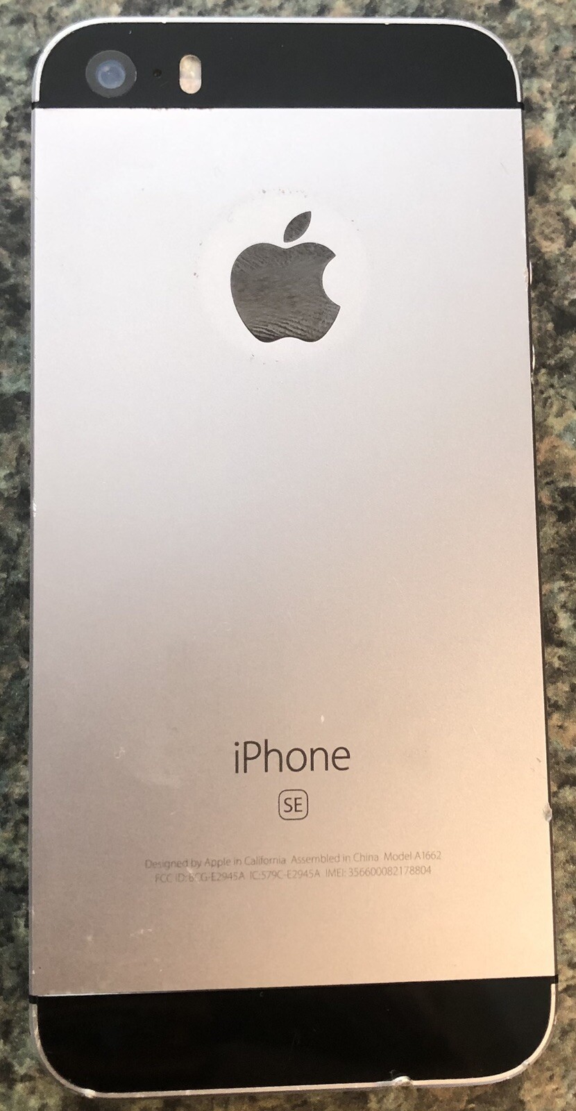Apple iPhone SE – 32GB – Space Gray A1662 (Supports CDMA , GSM, LTE, UMTS)used