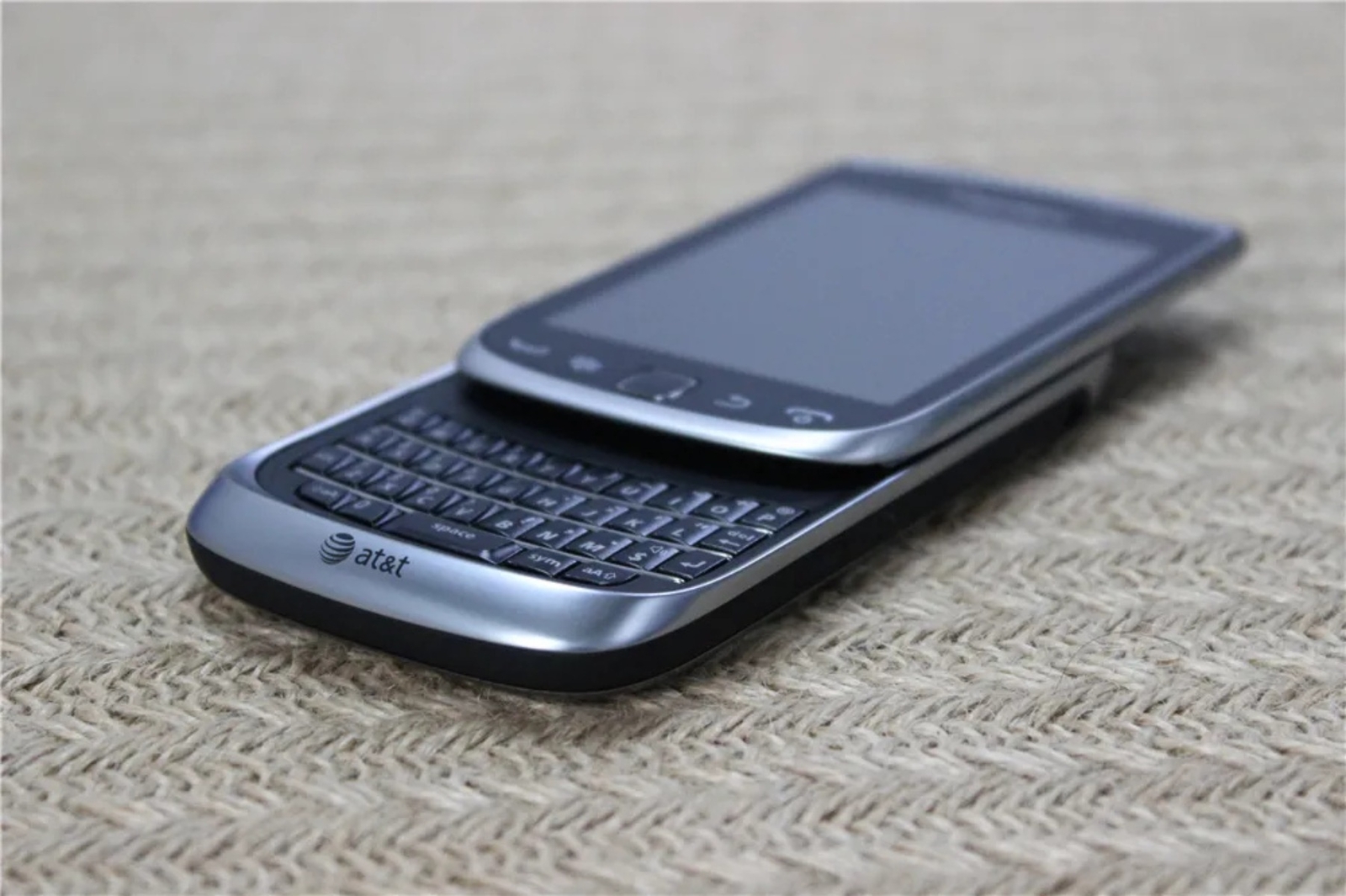 Original BlackBerry Torch 9810 3G WIFI GPS 8GB 5MP Unlocked Slider Mobile Phone