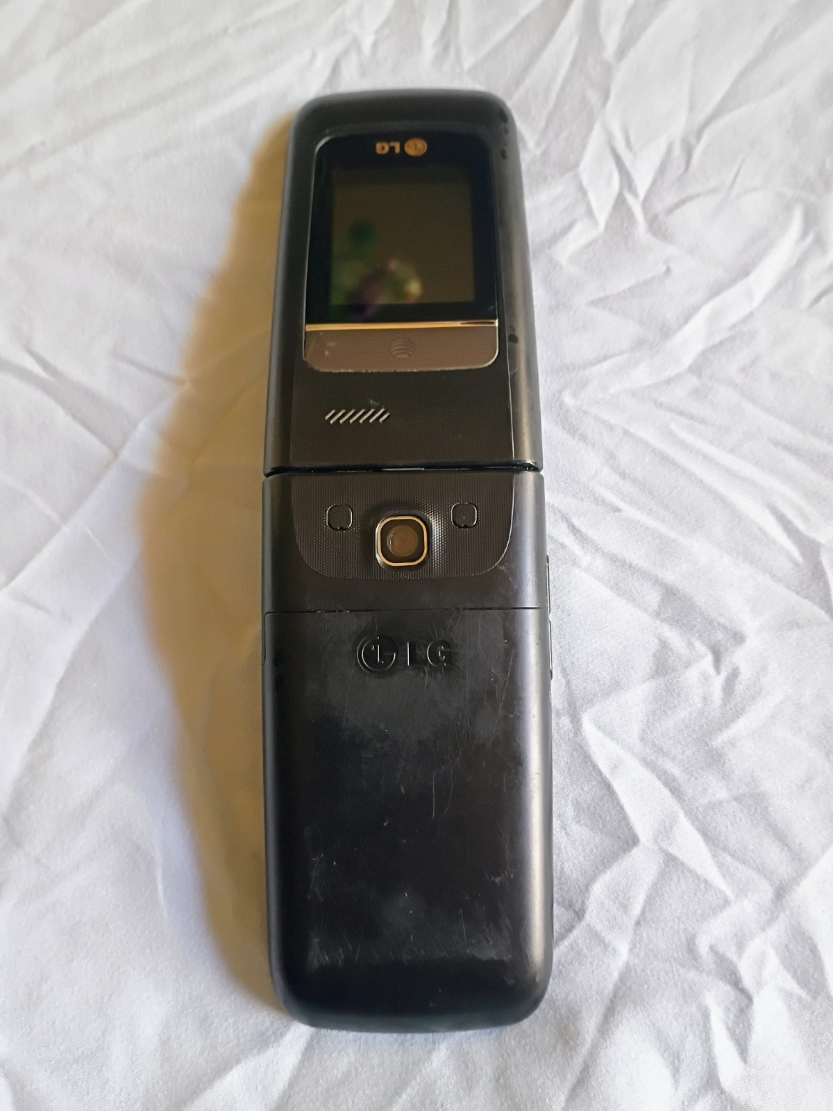 LG-A380 Black AT&T Flip Phone GSM/WCDMA