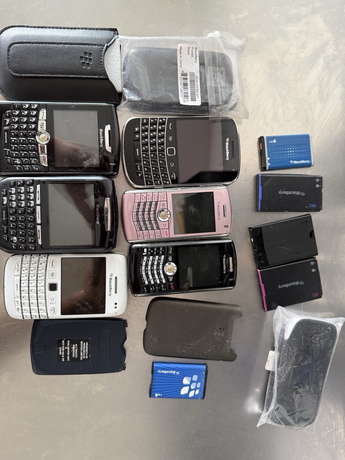 blackberry phone lot unlocked – Various Models And Parts