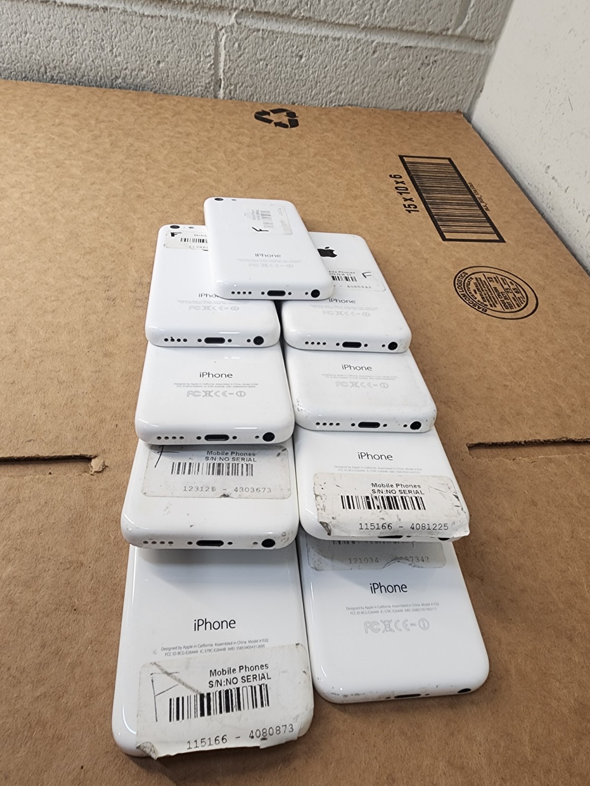 Apple iPhone 5c White Model A1532 lot of 9