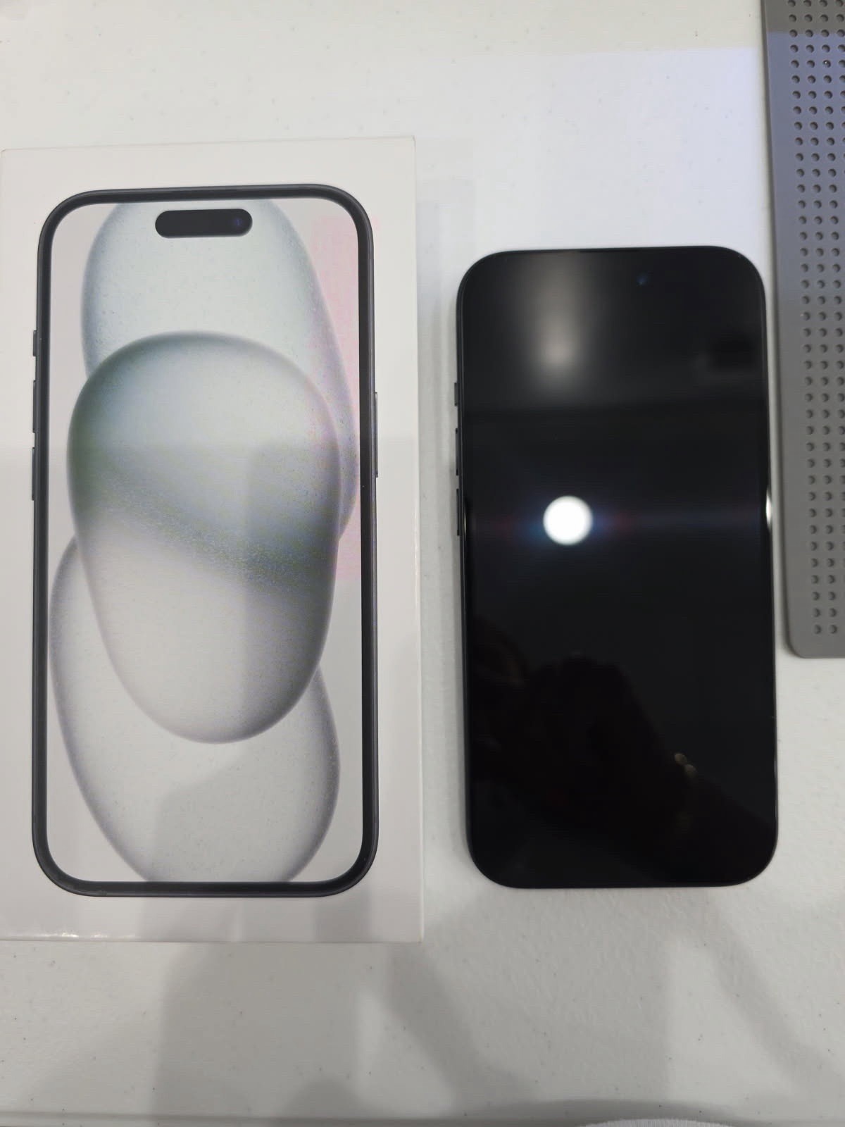 iPhone 15 – Metro