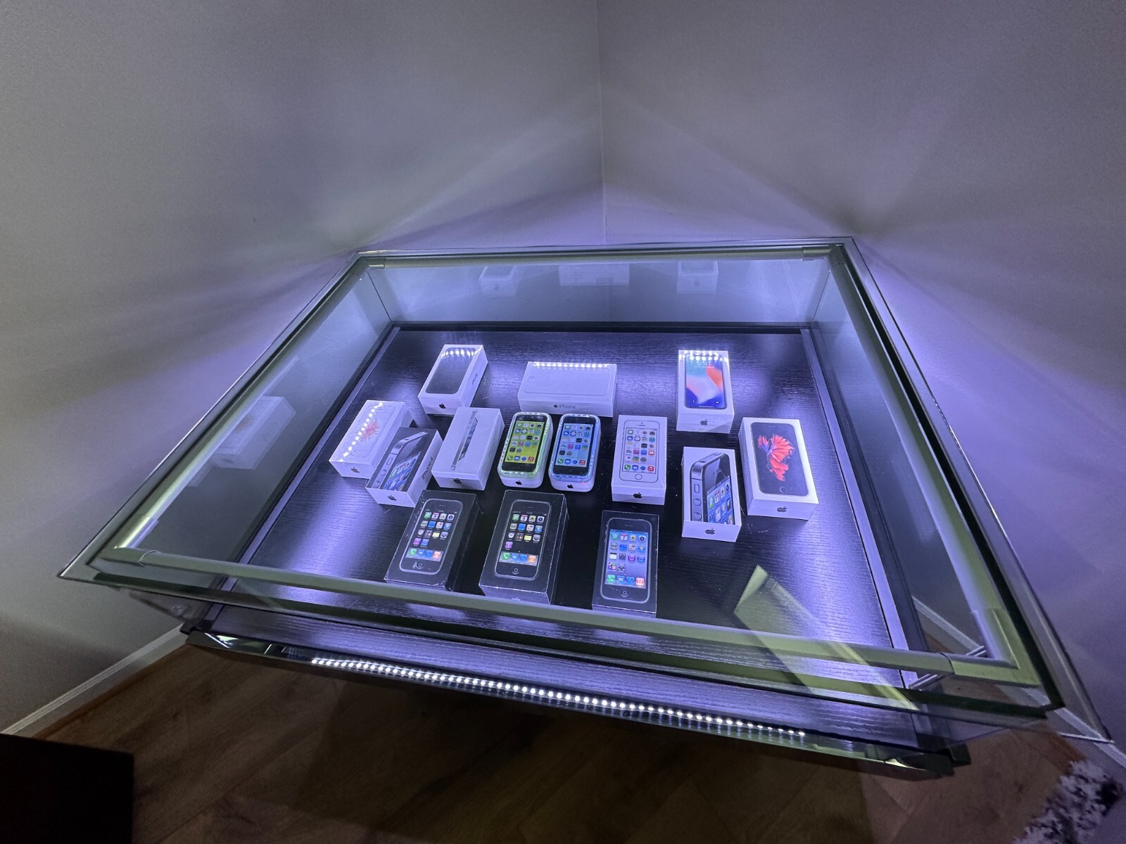 RARE APPLE IPHONE 1st Gen 2G 16GB SEALED – LARGEST NEW VINTAGE COLLECTION