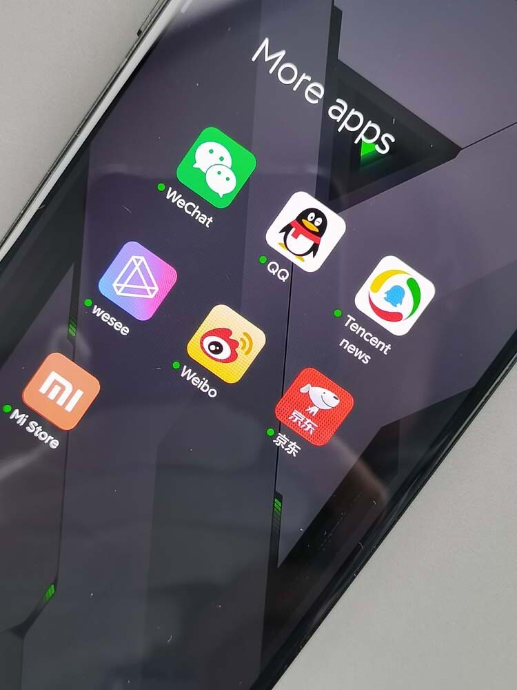 Xiaomi Black Shark 3 – Unlocked 5G 12+128GB Dual-SIM Snapdragon 865 Gaming phone