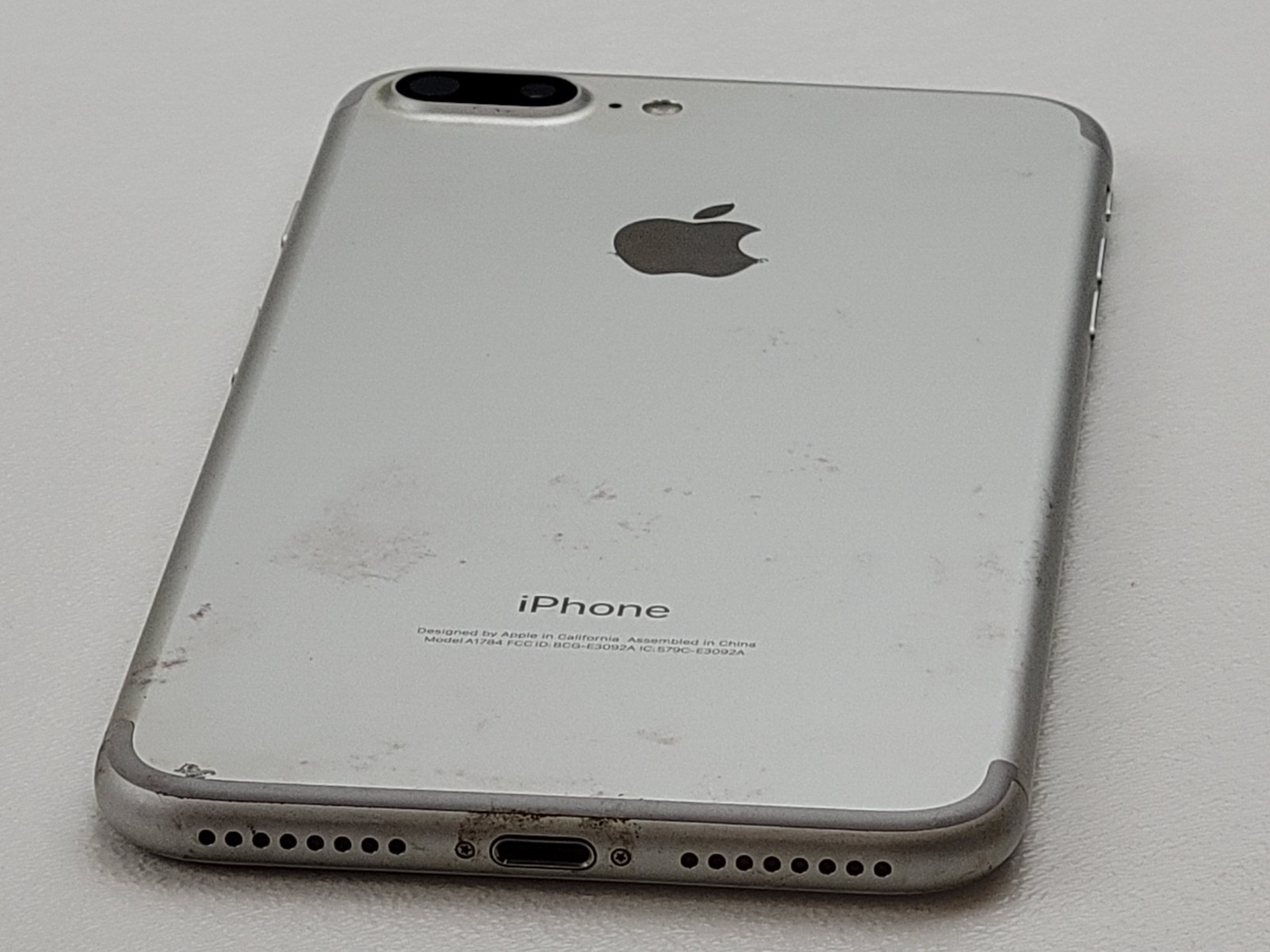 Apple iPhone 7 Plus (A1784) 256GB (GSM Unlocked) – POOR CONDITION – H1943