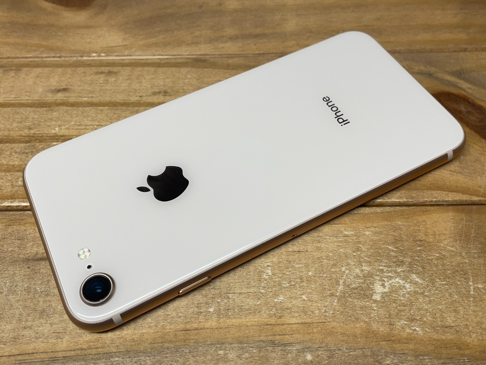 Apple iPhone 8 – 64GB – Gold (Unlocked GSM) A1905 – Works – 76% Bat.