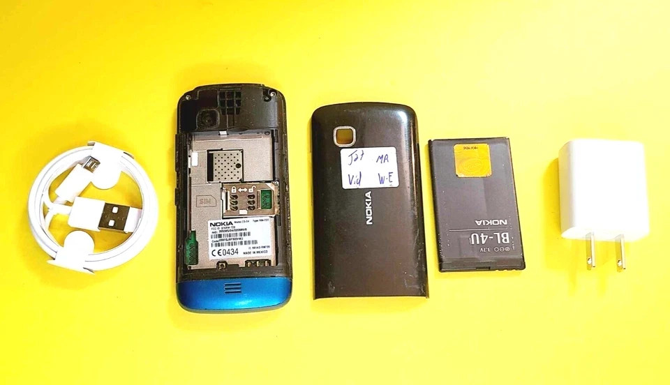 *VIDEOTRON & FIZZ ONLY* NOKIA C5-04 TOUCHSCREEN CELL PHONE 2G 3G 3.2″ TFT 2.0 MP