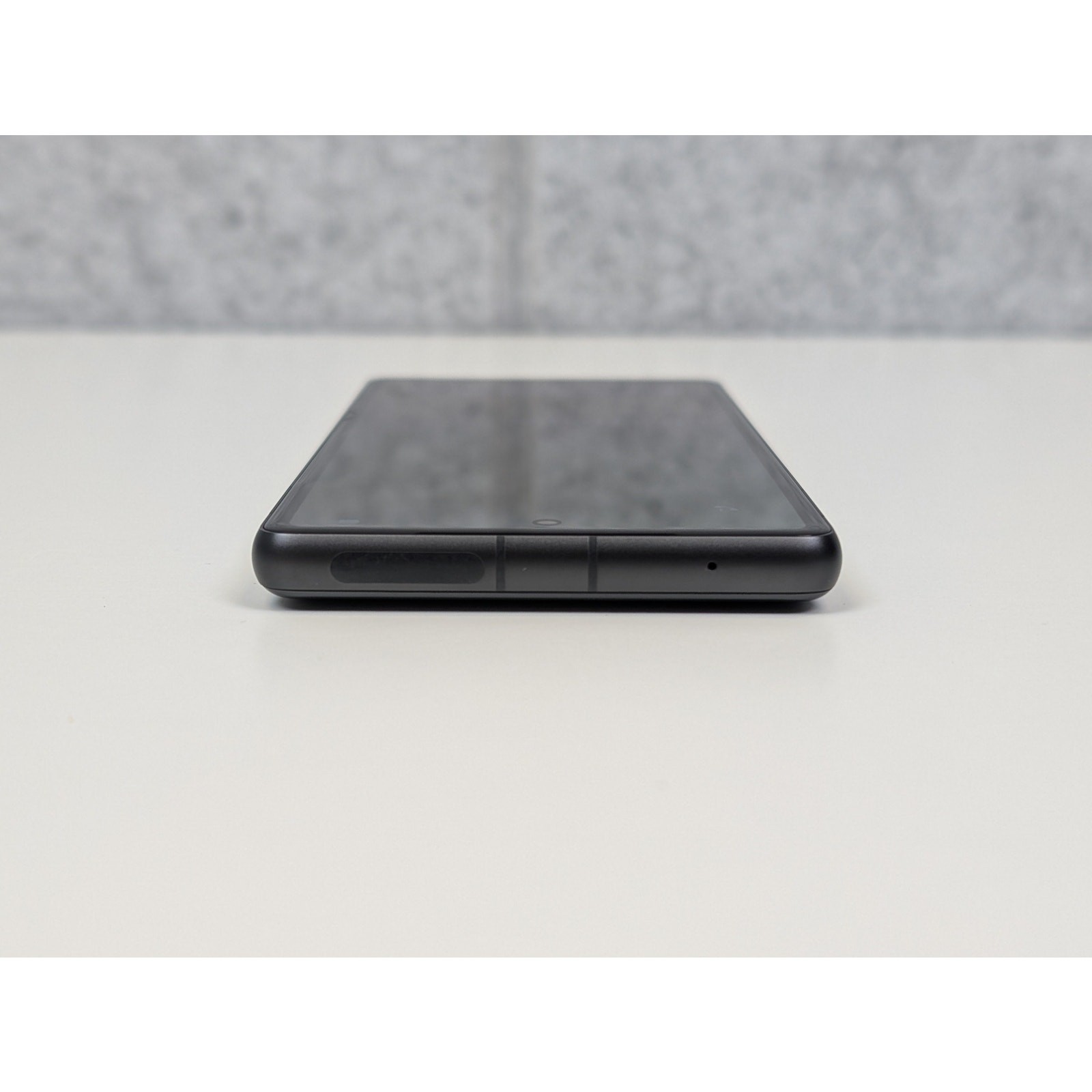 Google Pixel 7a G0DZQ (Network Locked to Verizon) – 128GB – Charcoal – USED