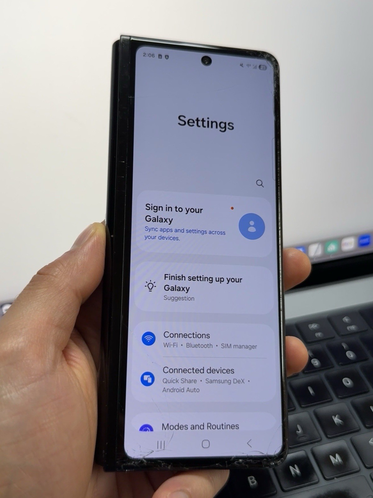 Samsung Galaxy Z Fold 3 Unlocked 256GB Black (Cracked) #24218