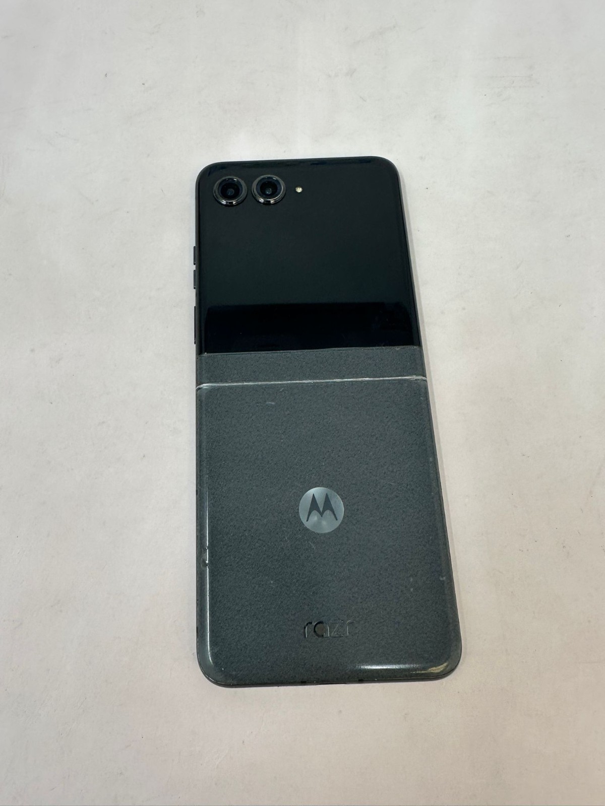 Motorola Razr 50 (2024) XT2453V 256GB 8GB Unlocked Space Gray Good Condition