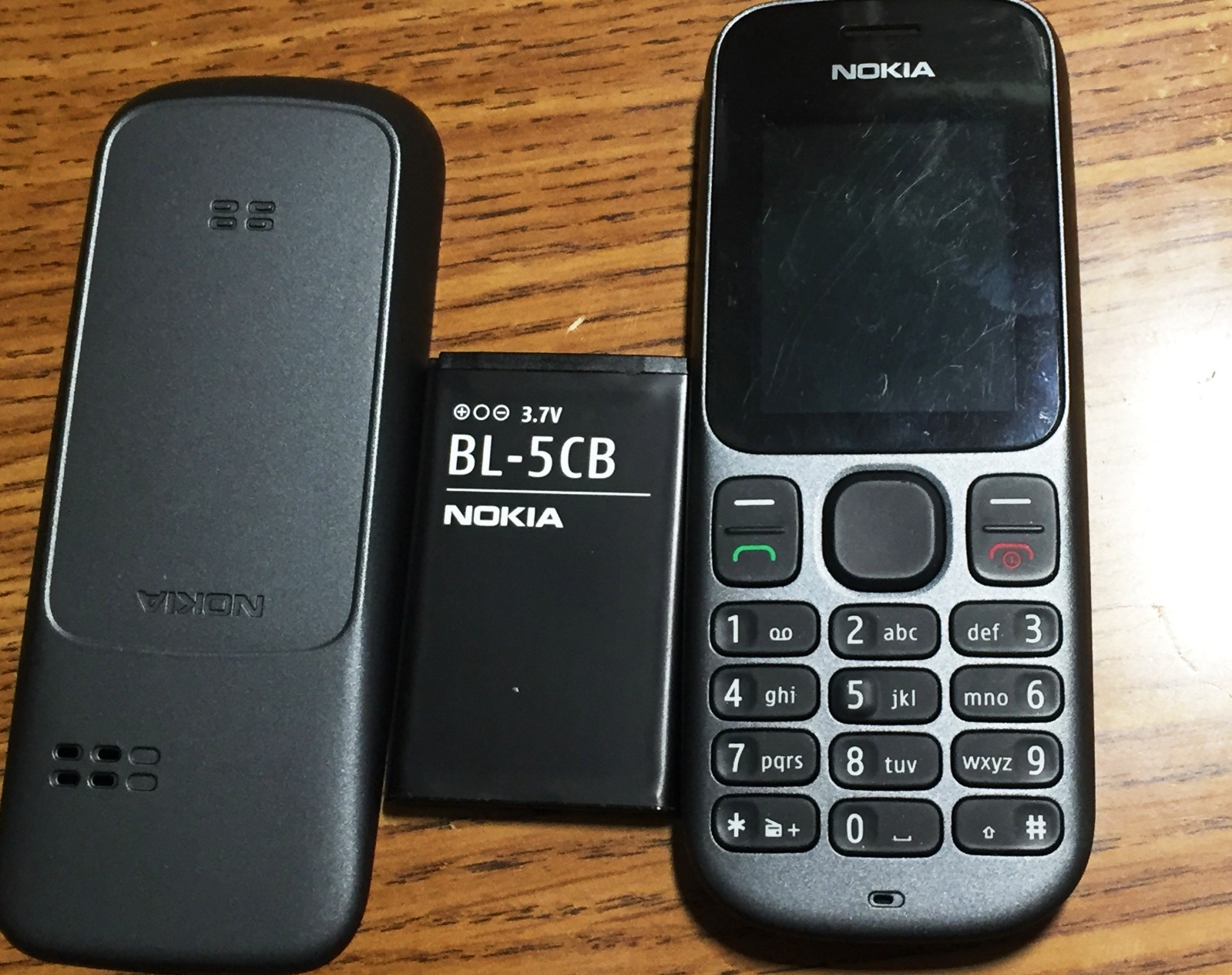 Nokia 100 RH-130 1.8″ Display Mini-SIM Flashlight FM Radio Cell Phone For Parts