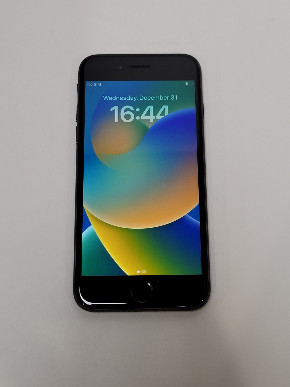 Apple iPhone 8 – 64GB – Grey – AT&T – MQ6V2 LL/A – iPhone10,4 (A1905)